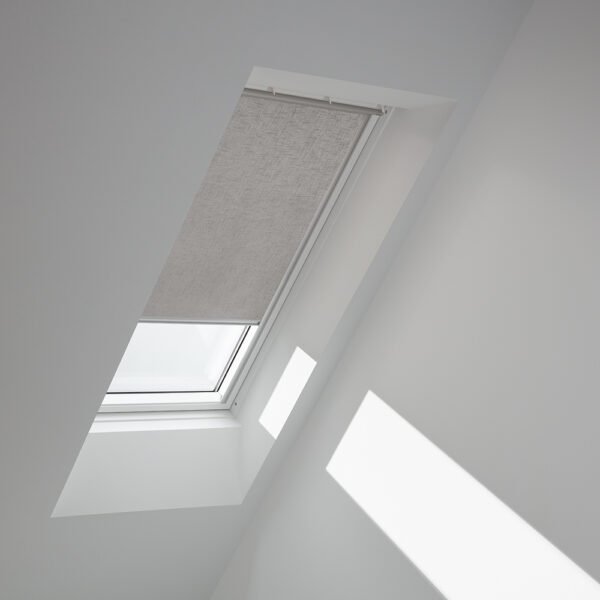 roleta przyciemniająca do okien dachowych RFY Velux nature collection klify